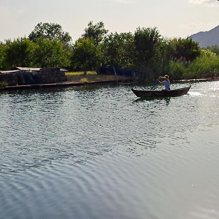 פלוצ'ה Apartmani Mostina Near River מראה חיצוני תמונה