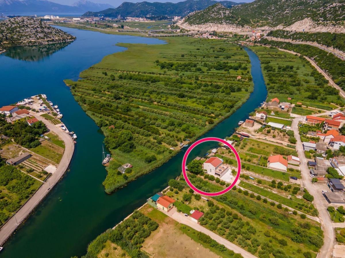 פלוצ'ה Apartmani Mostina Near River מראה חיצוני תמונה