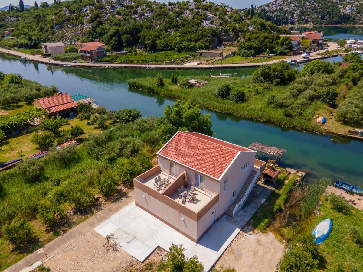 פלוצ'ה Apartmani Mostina Near River מראה חיצוני תמונה