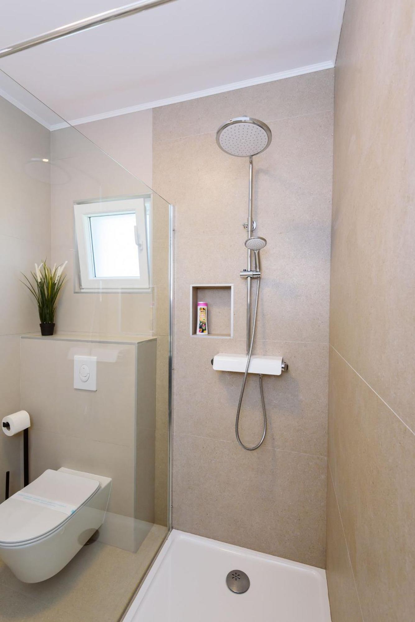 פלוצ'ה Apartmani Mostina Near River מראה חיצוני תמונה