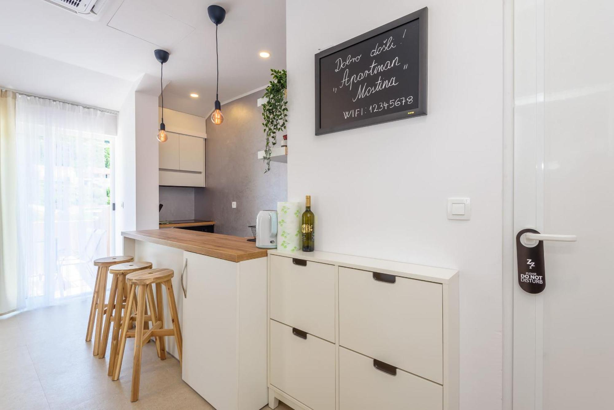 פלוצ'ה Apartmani Mostina Near River מראה חיצוני תמונה