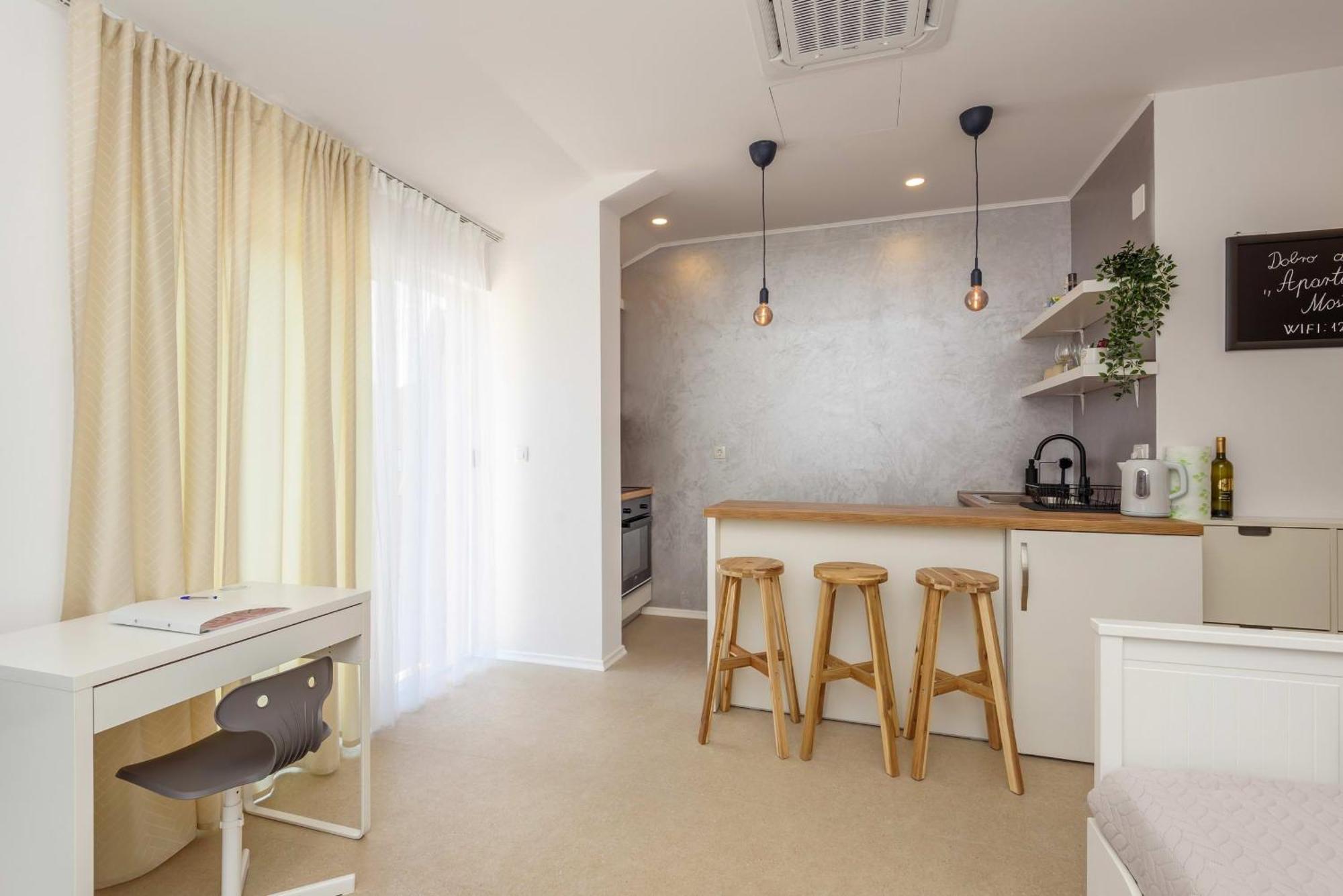 פלוצ'ה Apartmani Mostina Near River מראה חיצוני תמונה
