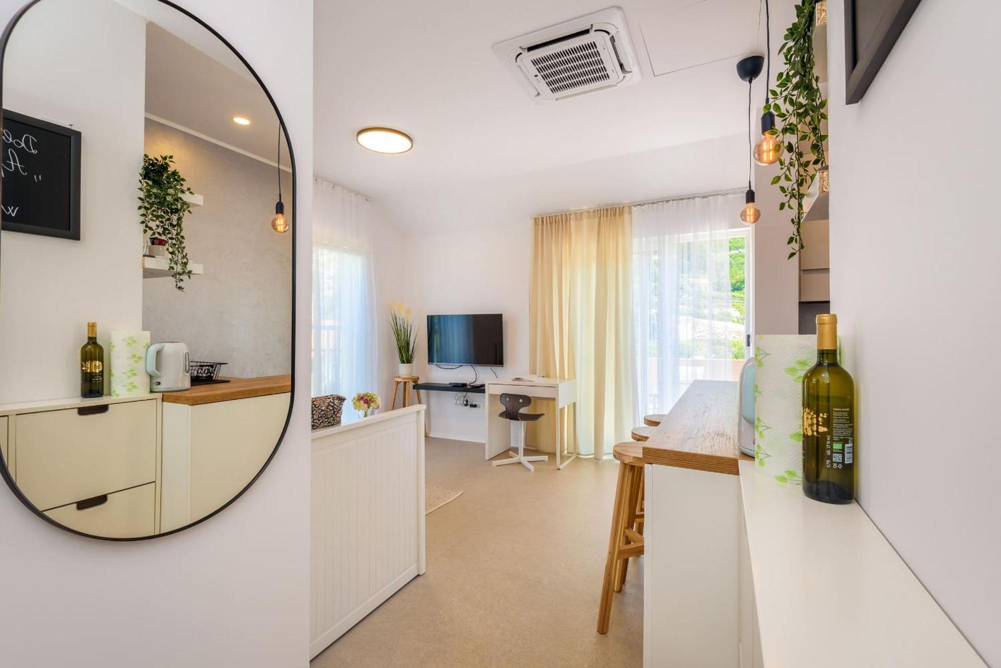 פלוצ'ה Apartmani Mostina Near River מראה חיצוני תמונה