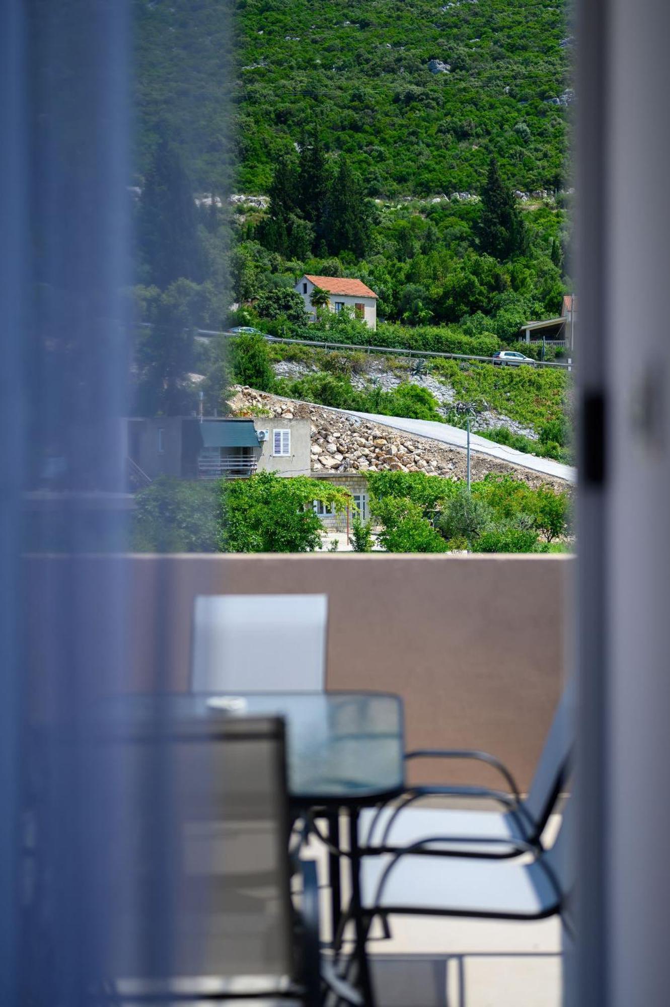 פלוצ'ה Apartmani Mostina Near River מראה חיצוני תמונה